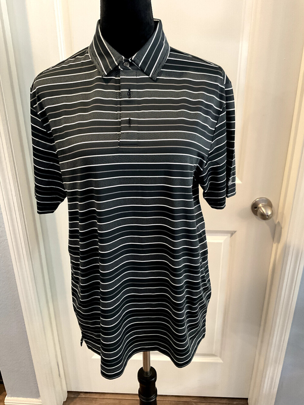 EUC  Arnold Palmer striped polo, Size M